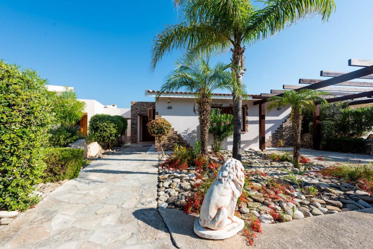 Tequila Sunrise By Ezoria Villas Kólpos tón Korallíon Eksteriør bilde